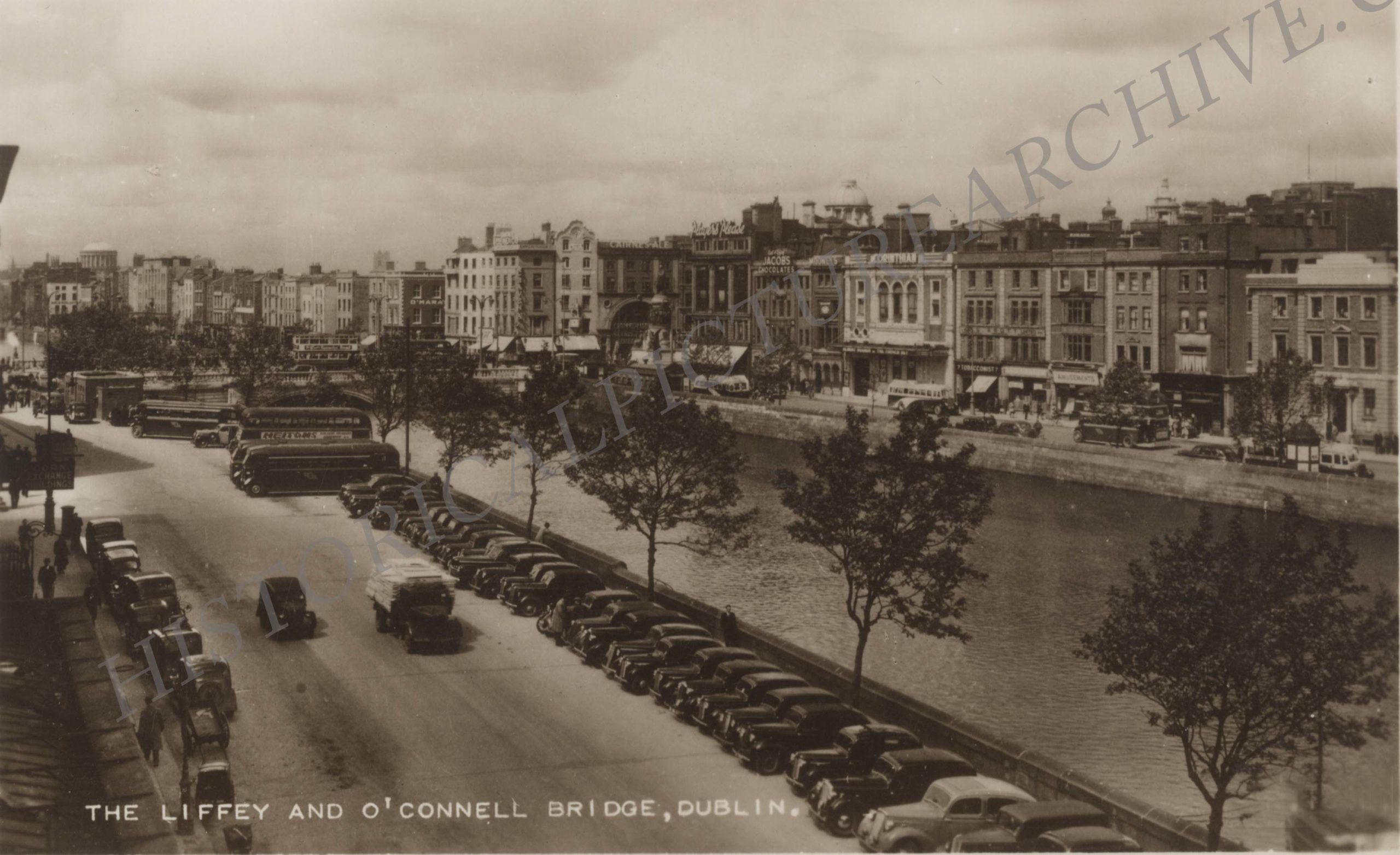 the Liffey & O'Connell Bridge, Dublin, Ireland, Old Irish Photograph